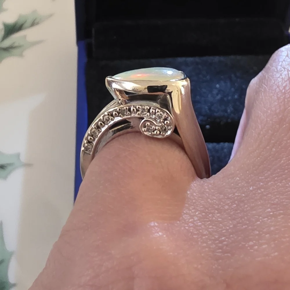 *Trade For Gold/Tiffanys 10 Gram 14kt White Gold Ethiopian Opal & Diamond Ring - Picture 9 of 16